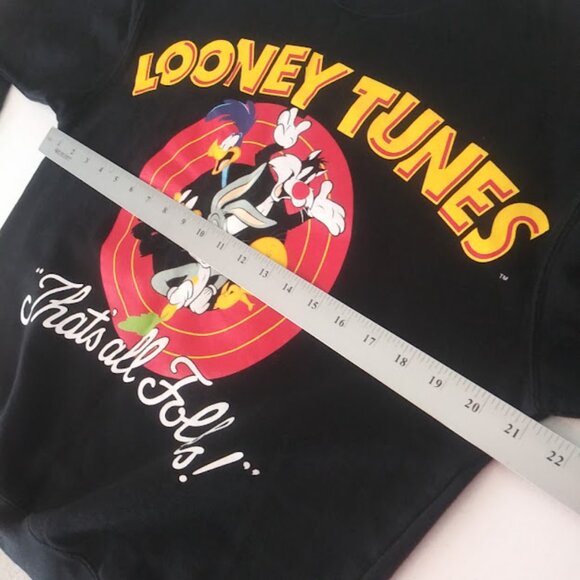 Looney Tunes women's size M Black "That's all Folks!" logo sweater - Picture 7 of 11